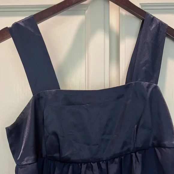 - Vera Wang satin ombre dress. - Picture 2 of 4